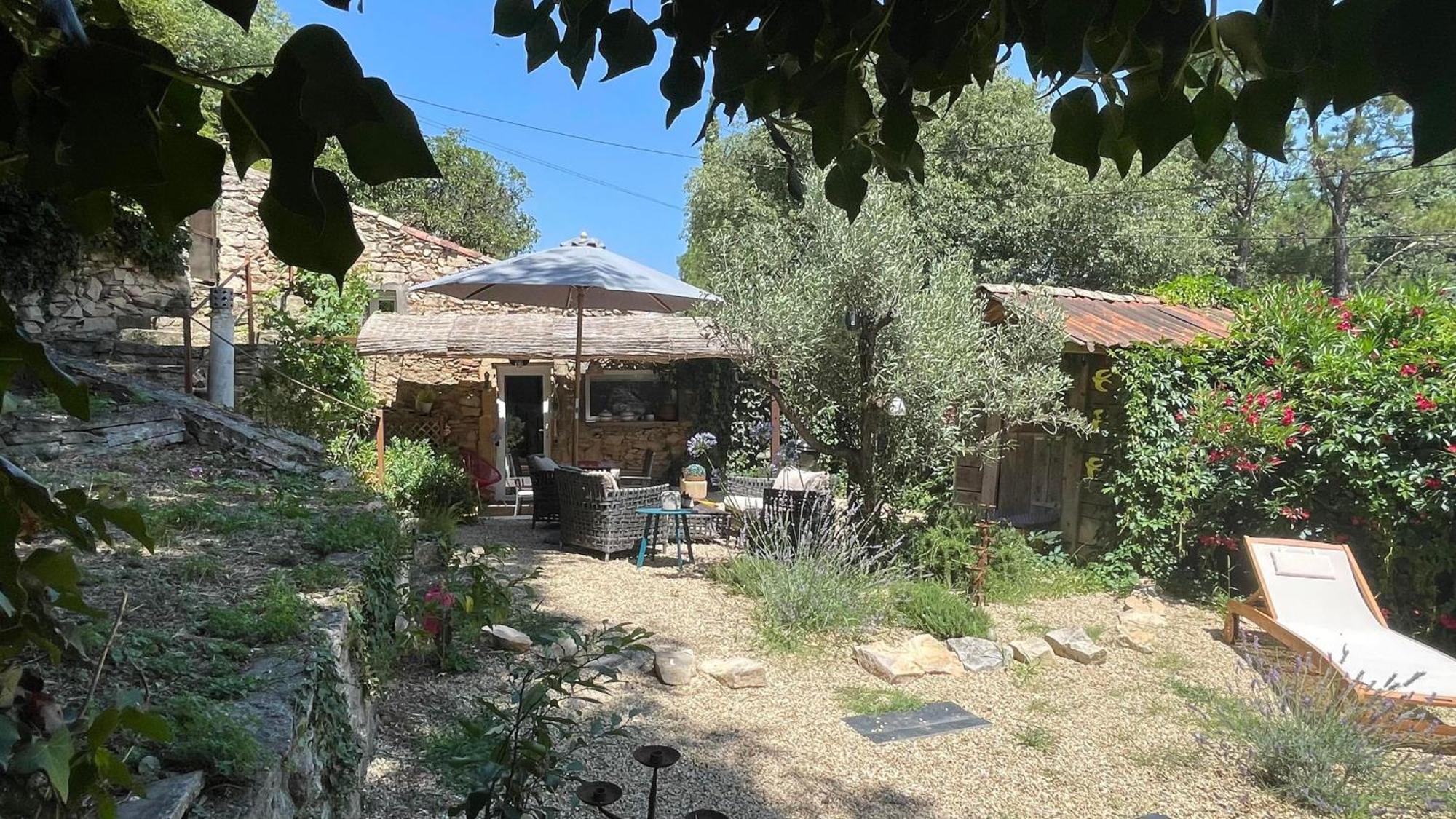 Jolie Annexe Du Mas Dans Le Coeur De La Garrigue Nimoise Villa Nimes Exterior photo